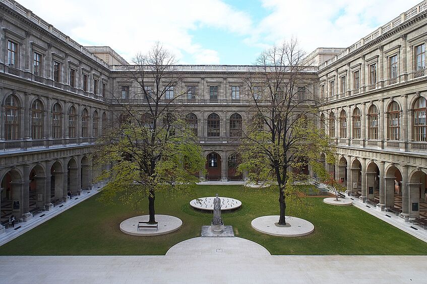 University of Vienna, Arkadenhof.